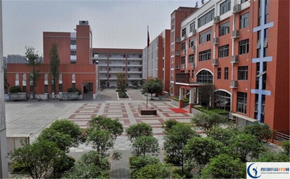 成都市川化中學地址在哪？